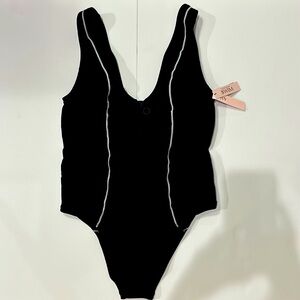 Victoria’s Secret swimsuit NEW black one piece size M